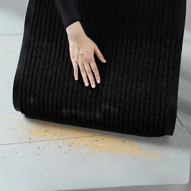 Mata wycieraczka do butów pod drzwi wejściowa czarna zewnętrzna 120 x 180 cm – zdjęcie 3
