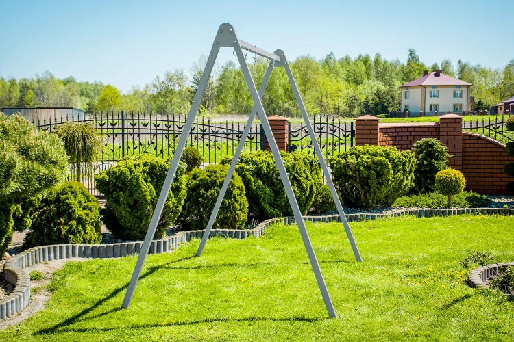 Stelaż pod huśtawkę szary z dwoma huśtawkami | GoGarden – zdjęcie 2