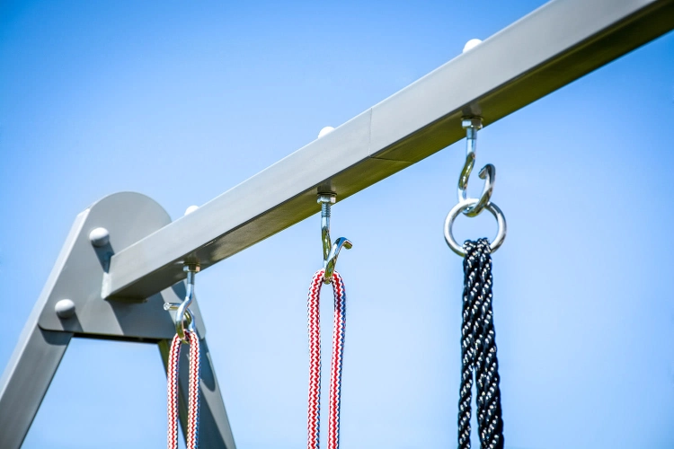 Stelaż pod huśtawkę szary z dwoma huśtawkami | GoGarden – zdjęcie 10