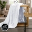 Koc pled 200×220 cm pled narzuta 340g/m² biała tłoczona jodełka More&Deco – zdjęcie 2