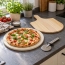 Kamień do pizzy kordierytowy do piekarnika z łopatką i deską akcesoria do pieczenia | More&Deco – zdjęcie 8