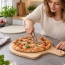 Kamień do pizzy kordierytowy do piekarnika z łopatką i deską akcesoria do pieczenia | More&Deco – zdjęcie 9