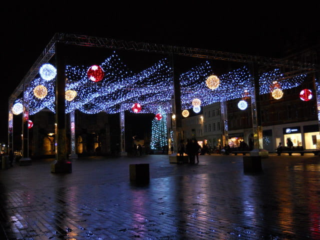 Siatka świetlna 224 LED 3 × 2 m, IP44, 8 trybów – zdjęcie 2