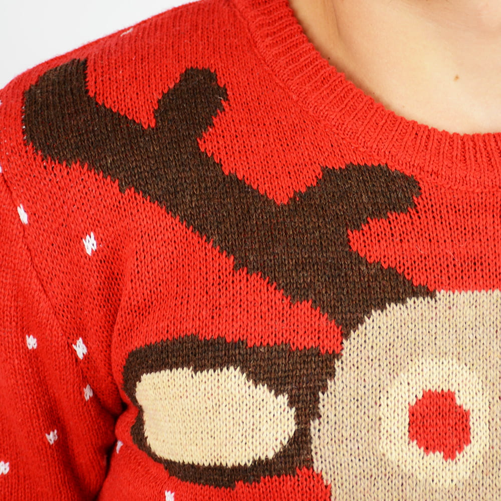 Sweter świąteczny z reniferem z pomponem – czerwony – zdjęcie 4